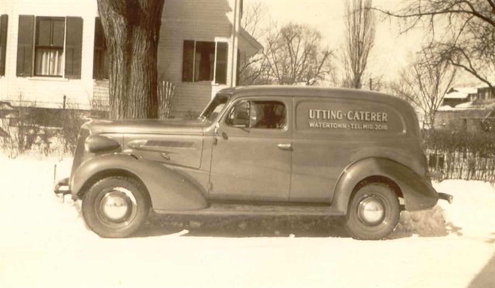 smUtting caterer 2.jpg